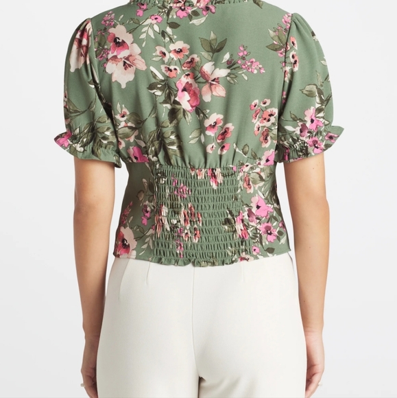 Floral Puff Sleeve Blouse size xs - Picture 2 of 3